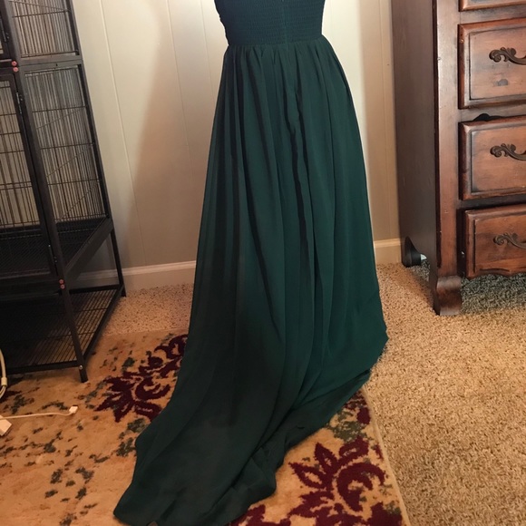 Green gown - Picture 2 of 3